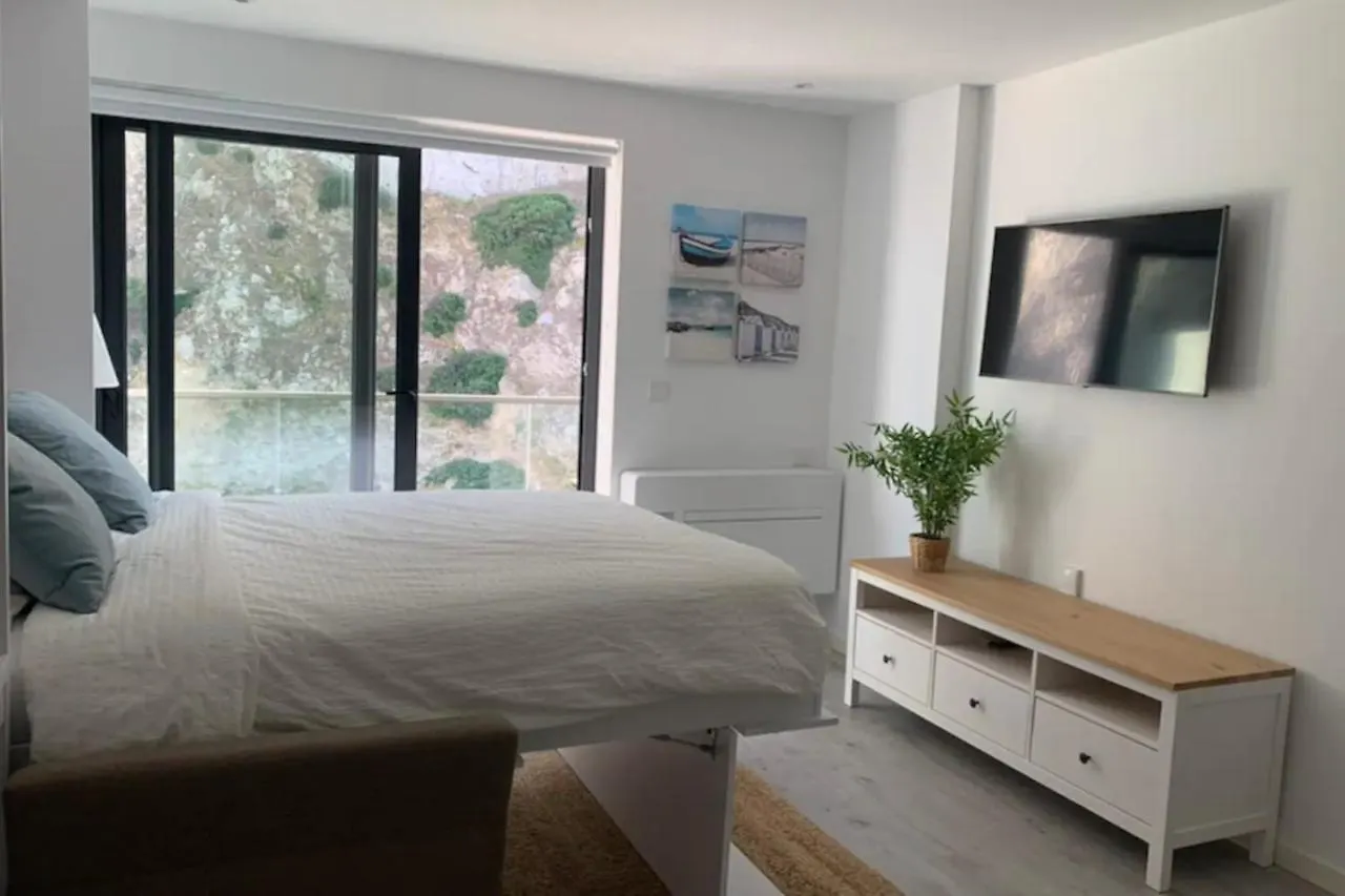 Modern Studio With Rock View Balcony And Gym-Hosted By Sweetstay Gibraltar Apartment