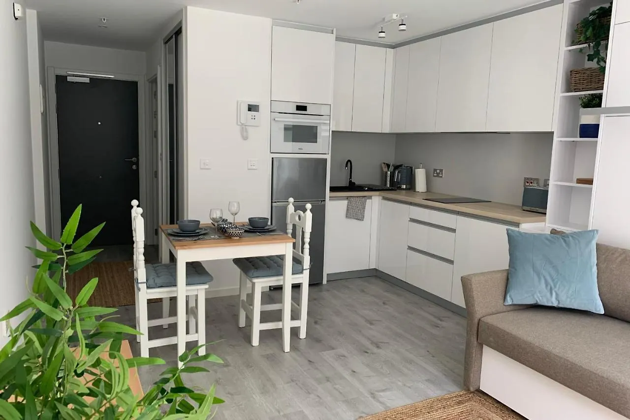 Modern Studio With Rock View Balcony And Gym-Hosted By Sweetstay Gibraltar