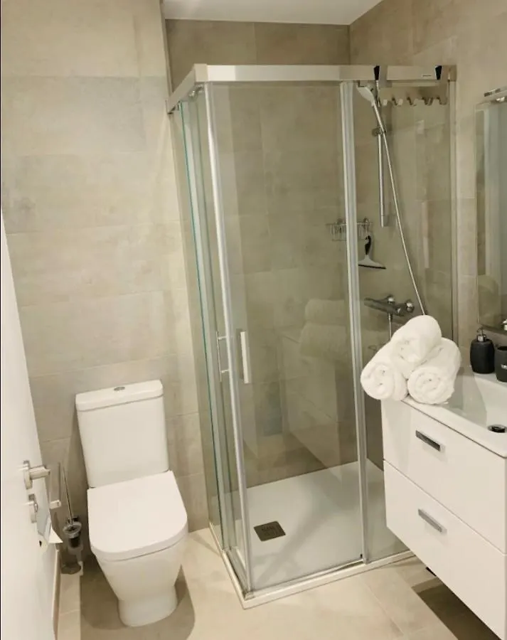 Apartment Modern Studio With Rock View Balcony And Gym-Hosted By Sweetstay Gibraltar